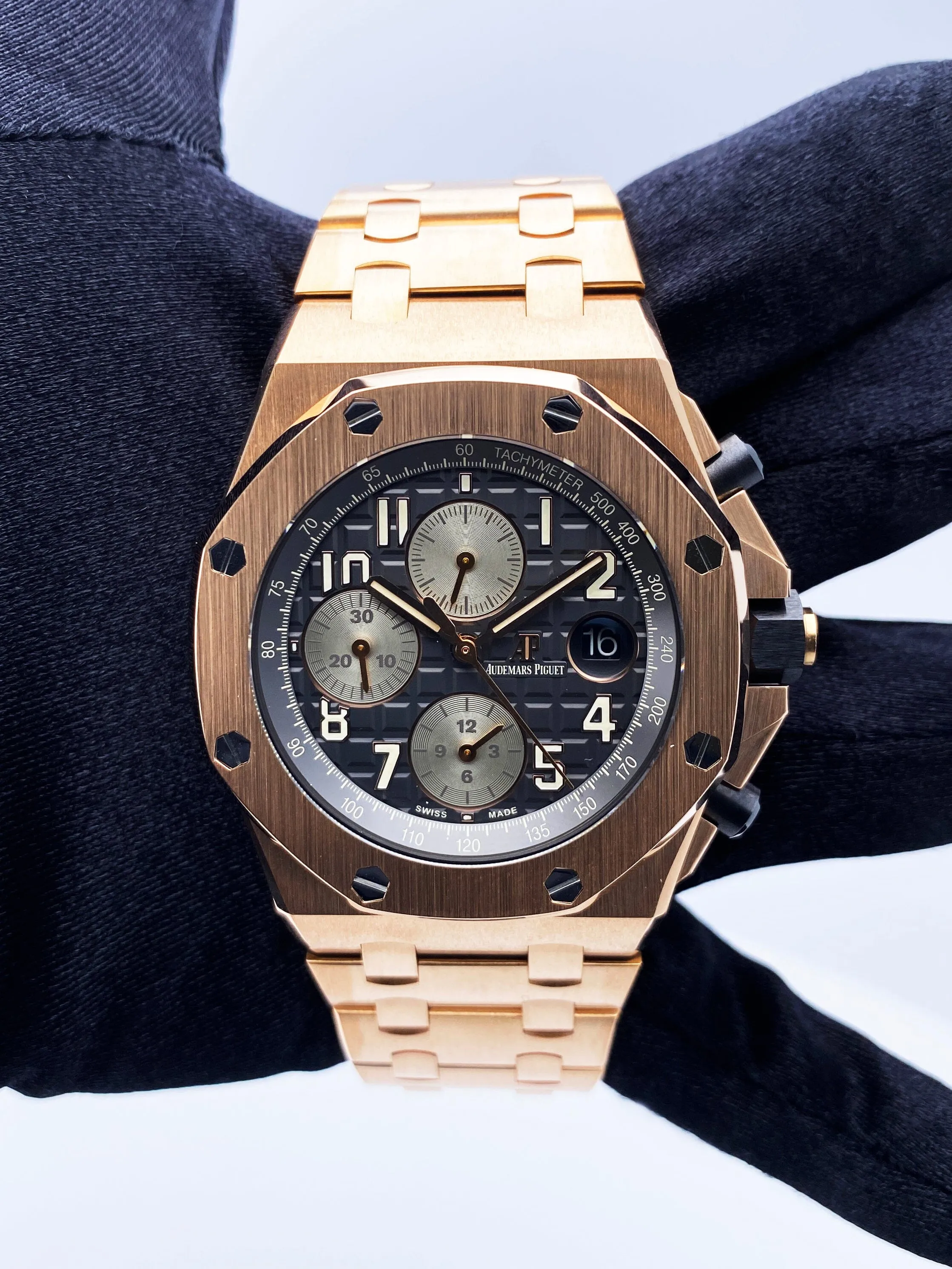 Audemars Piguet Royal Oak Offshore 26470OR Mens Watch Box Papers