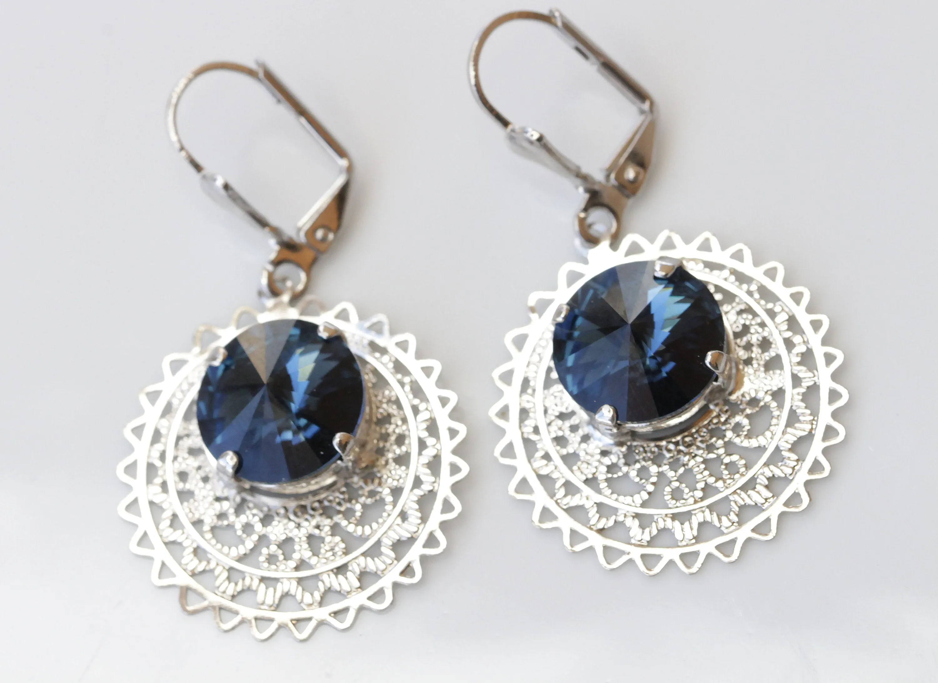 BLUE NAVY Dangle EARRINGS