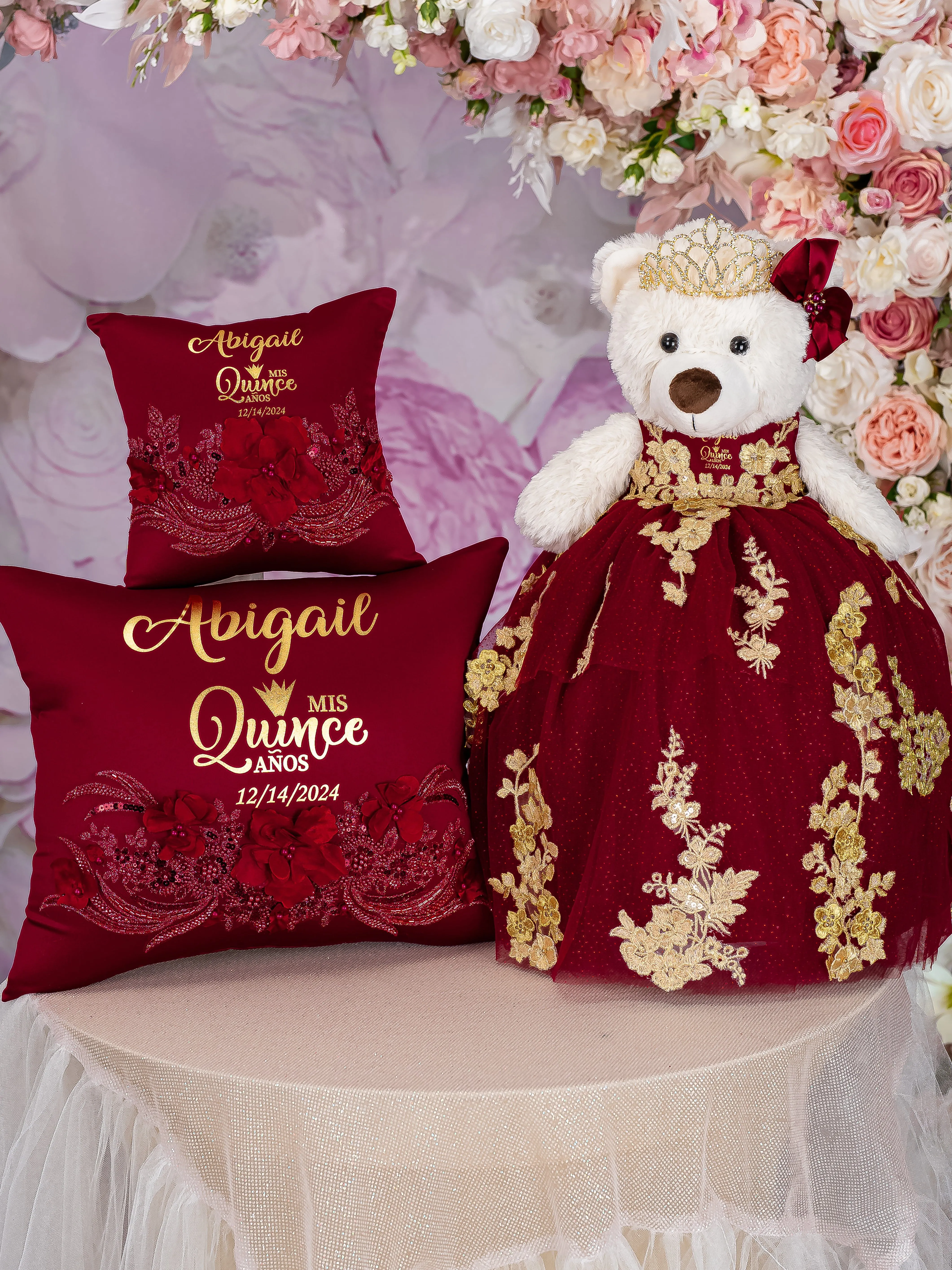 Burgundy quinceanera pillows set