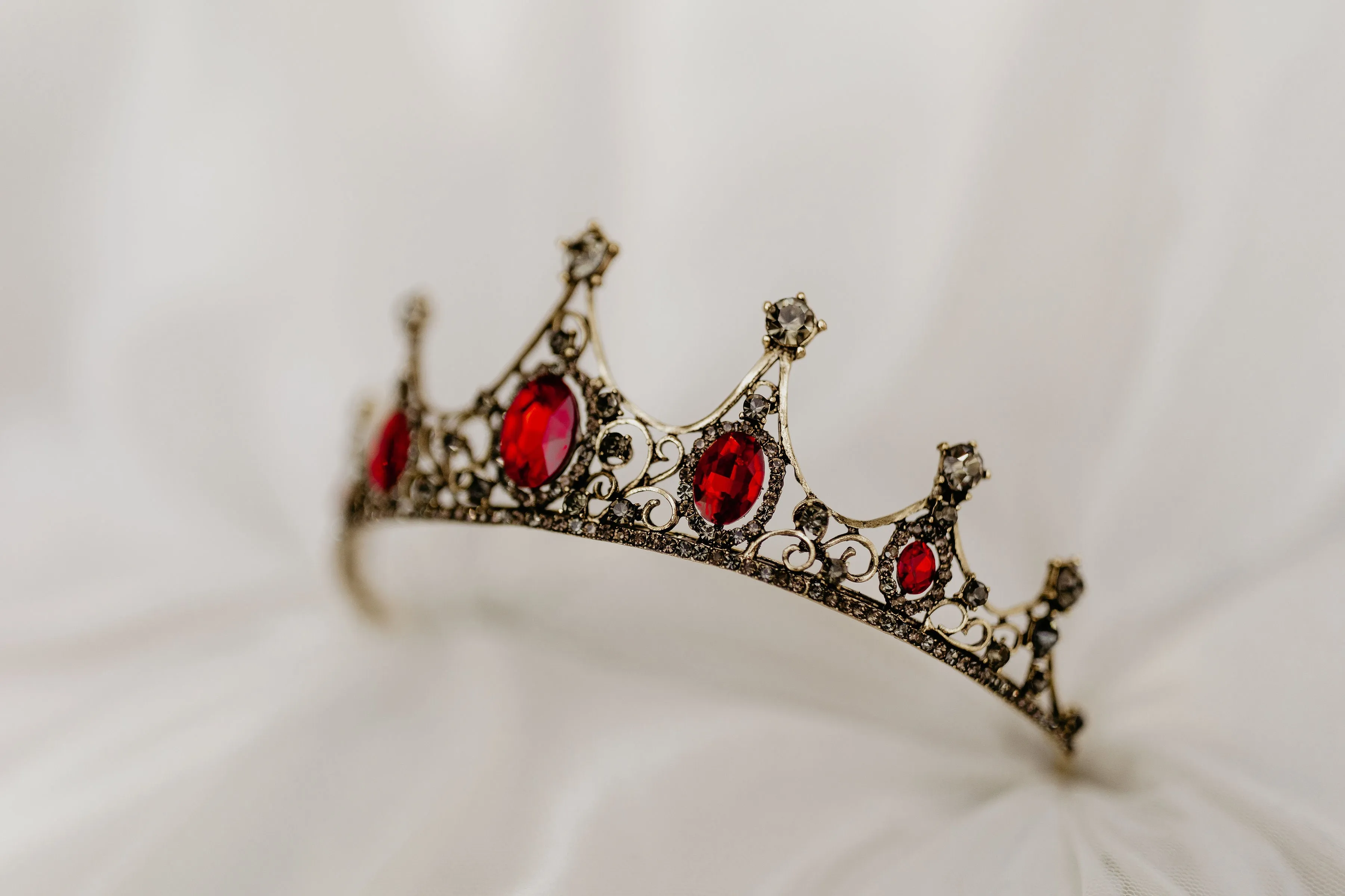 Cindy's Tiara in Red & Gray