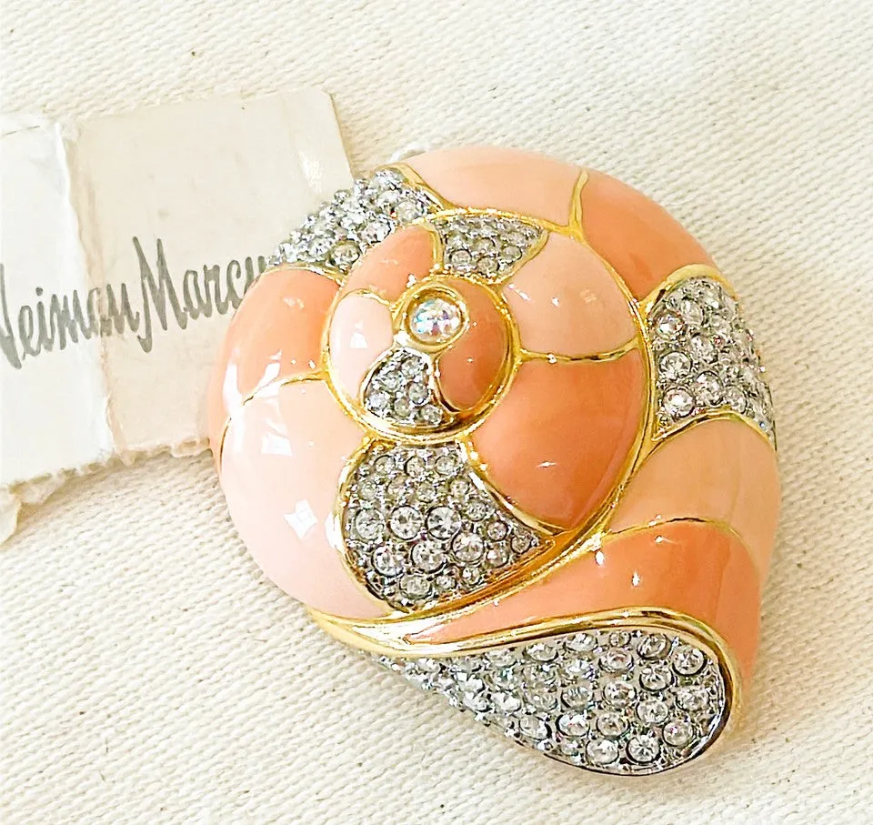 Classic 80s vintage seashell brooch