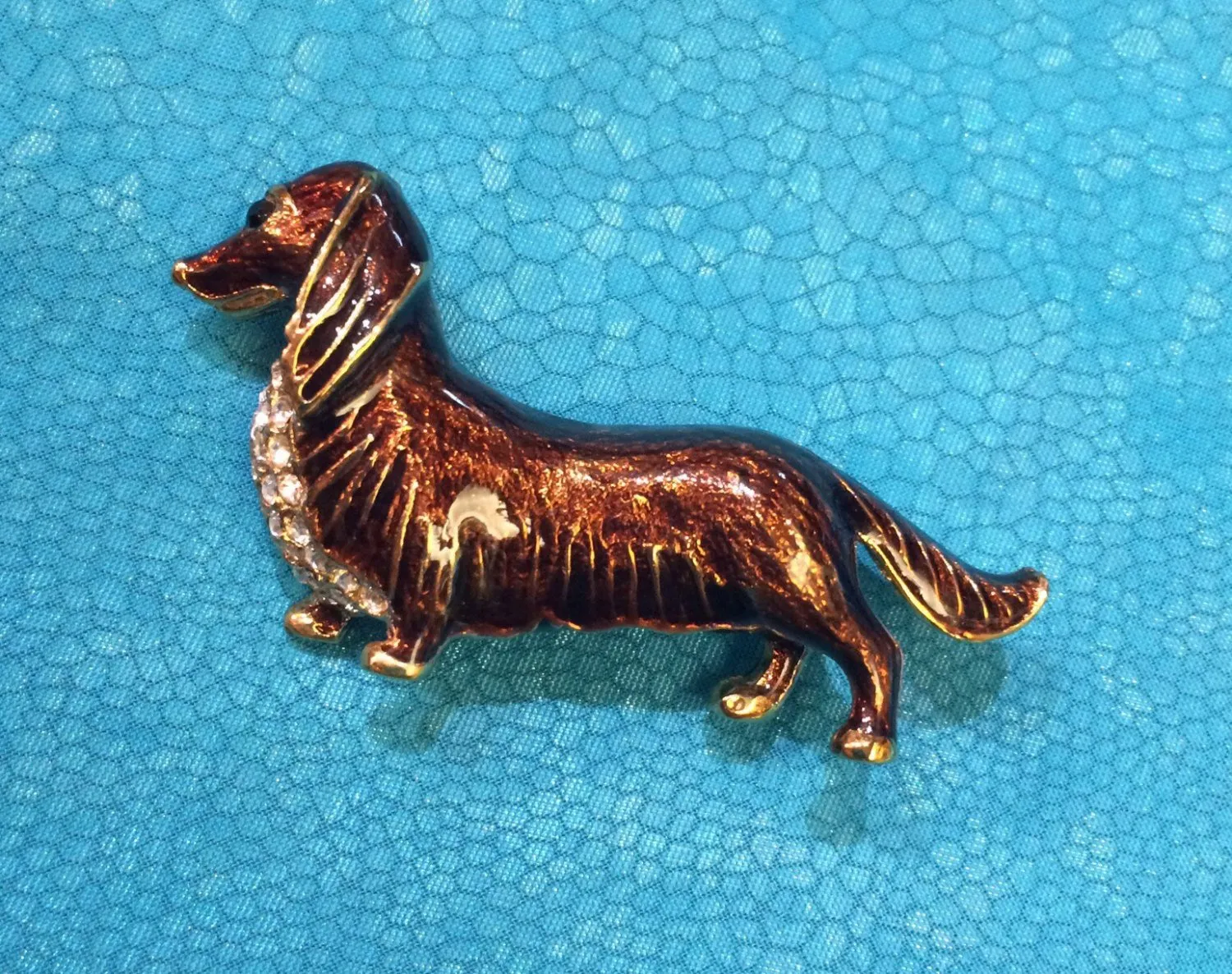 Dachschund Sausage Dog brooch in Brown enamel