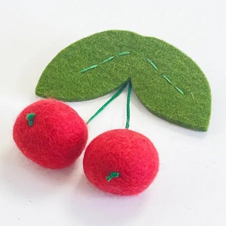 Felt brooch - cherries