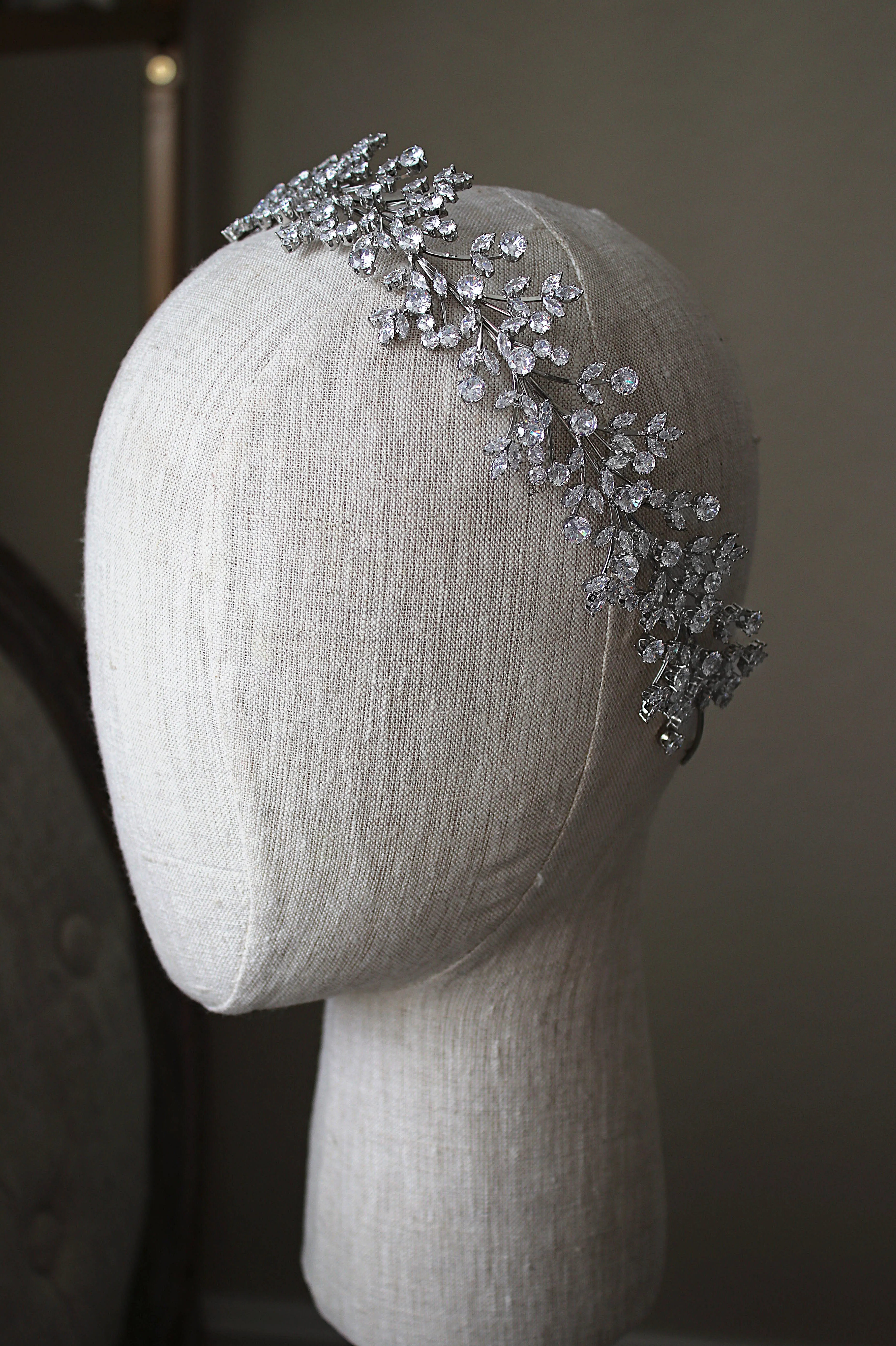 GRANDE FABRICE Simulated Diamond Headband Headpiece