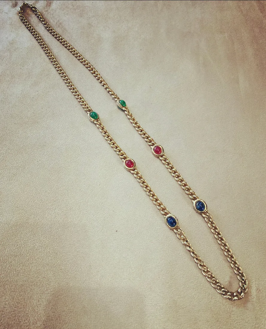 Grosse Long gold chain with emerald sapphire ruby glass