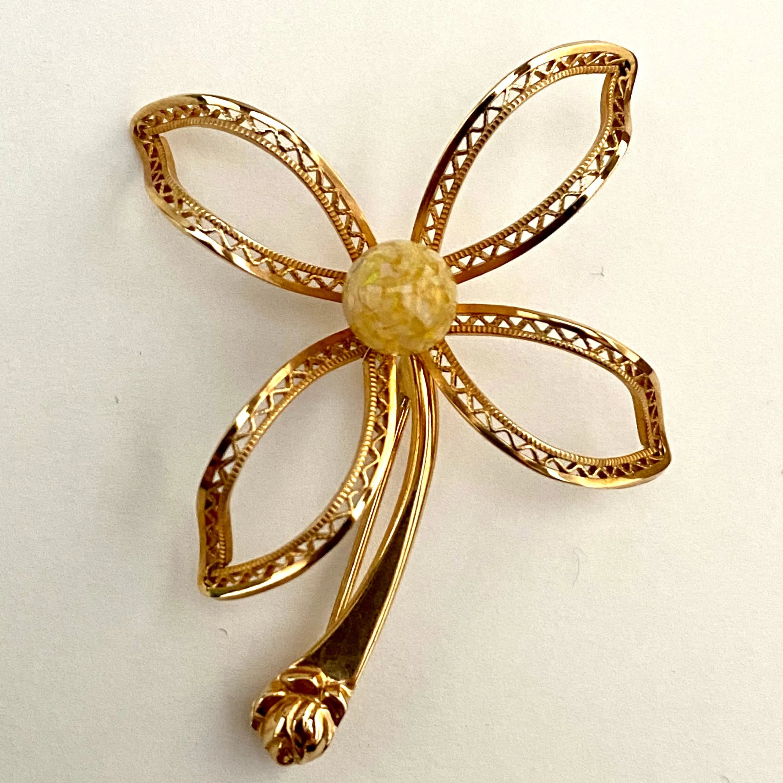 Late 80s/ Early 90s 12K Gold Filled Flower Brooch