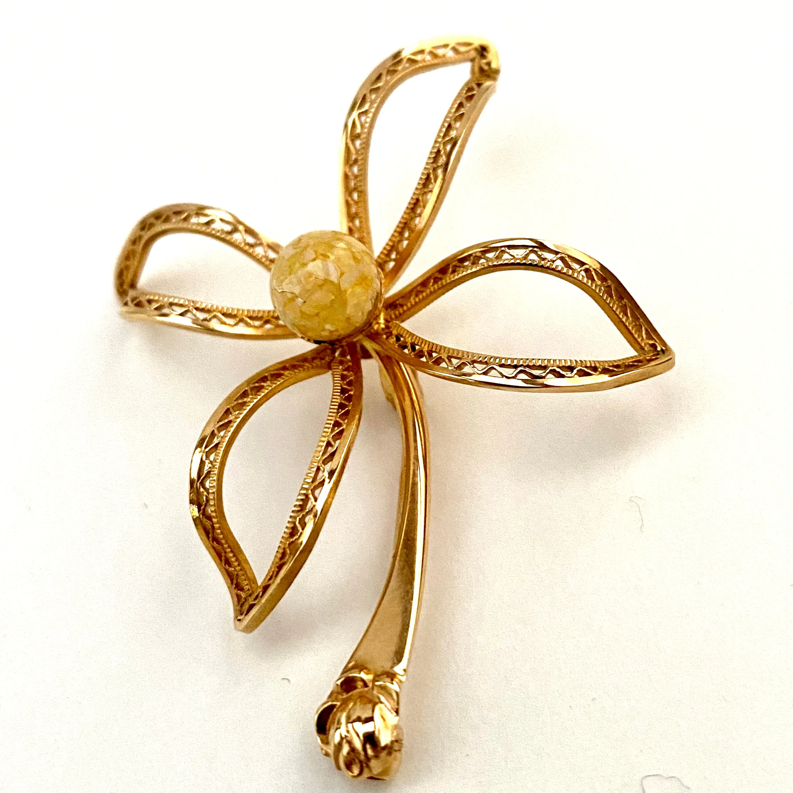 Late 80s/ Early 90s 12K Gold Filled Flower Brooch