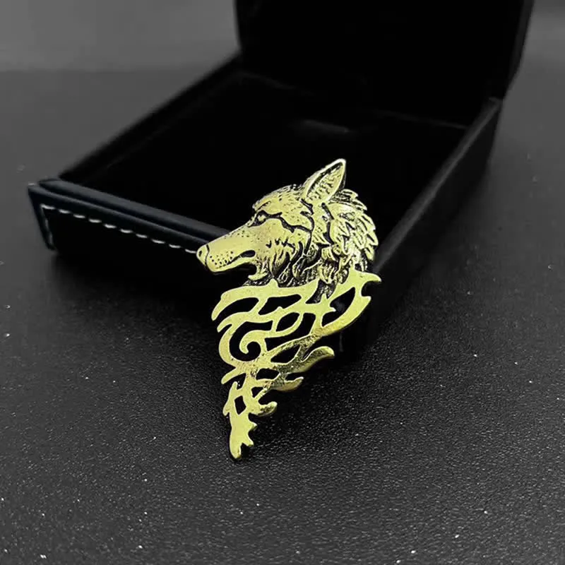 Men's Glamorous Hollow Wolf Head Brooch