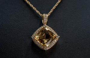 Radiant 9ct Yellow Gold 51-Stone Citrine & Diamond Pendant