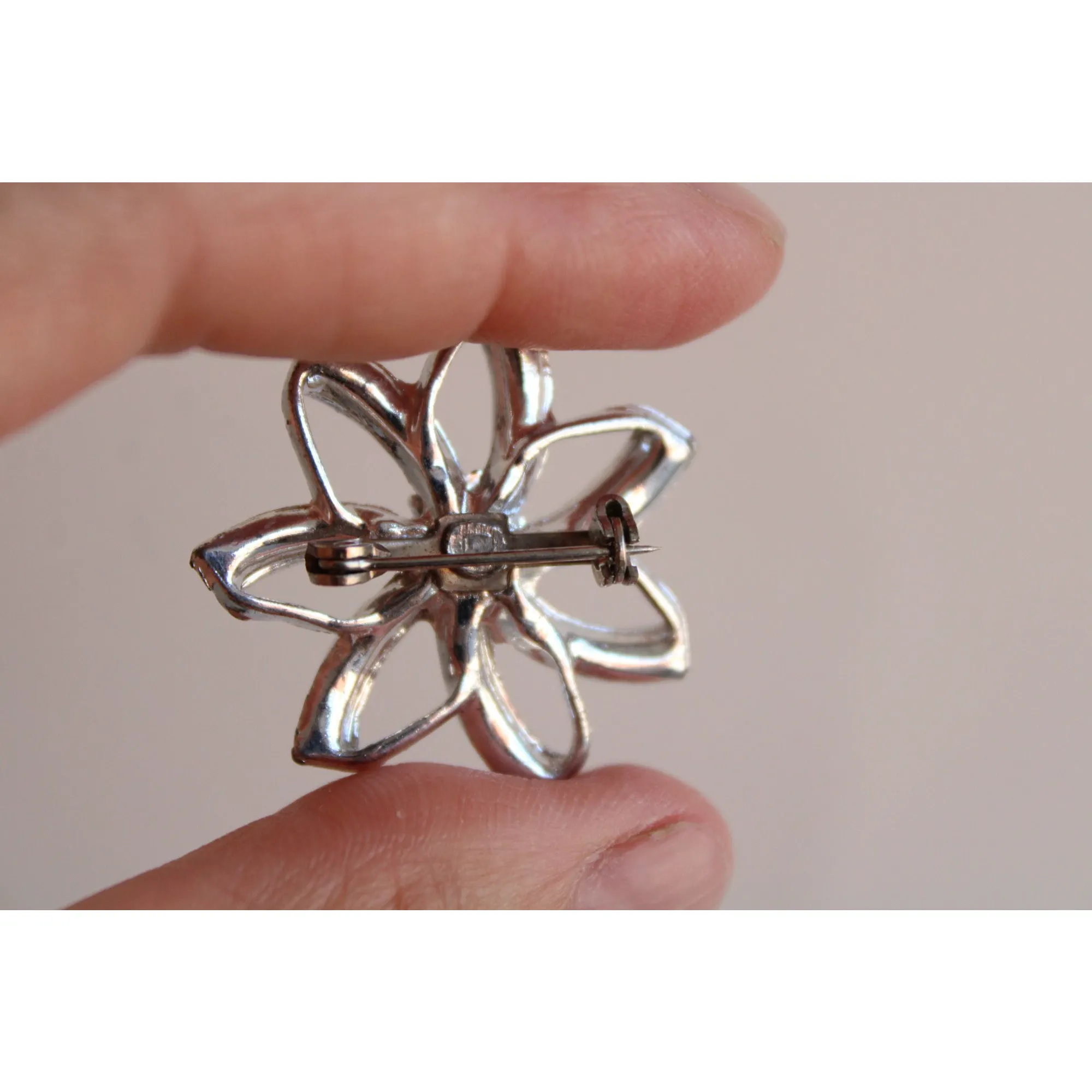 Vintage 1950s 1960s Flower Pin